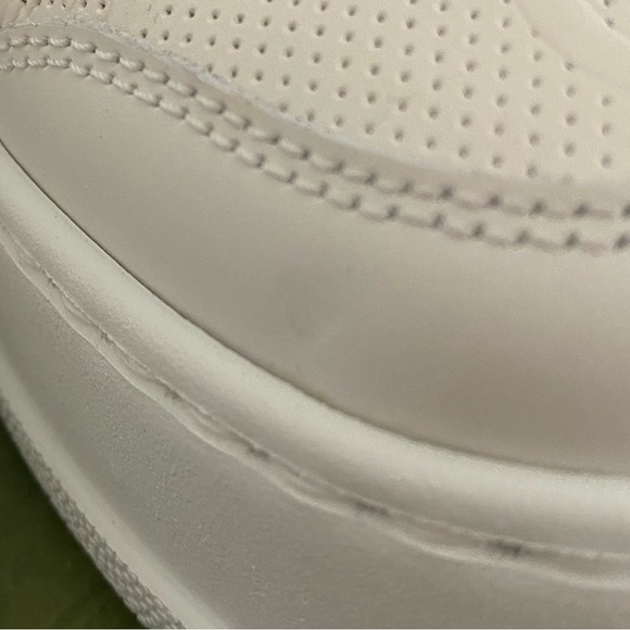NWT Gucci Women’s GG Embossed Sneaker - Picture 4 of 10